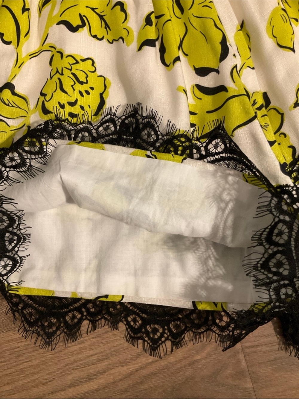 Le Superbe white, chartreuse floral lace trim high waisted shorts, S - Picture 6 of 9